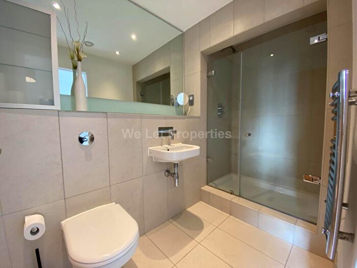 2 Bedroom Apartment To Rent In Rossetti Place, Lower Byrom Street, M3