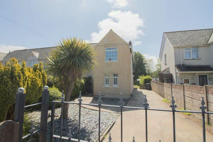 3 Bedroom Property To Rent In Twynyffald Road, Blackwood, NP12