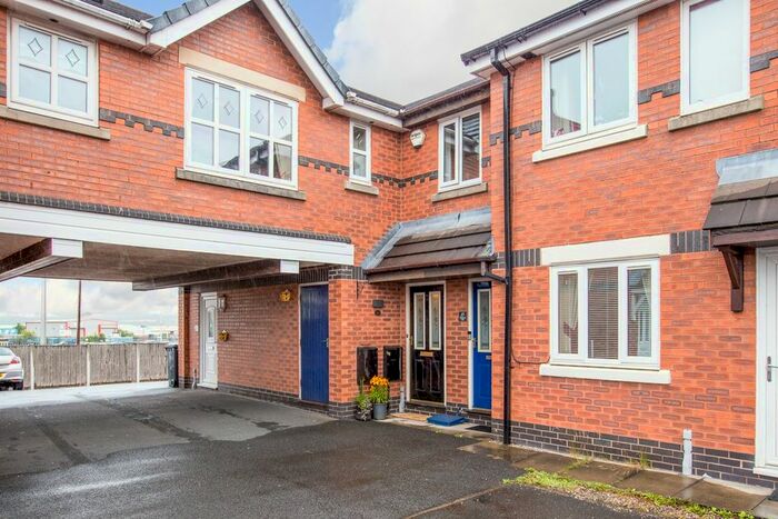 2 Bedroom Flat To Rent In Elvington Close, Kitt Green, WN5