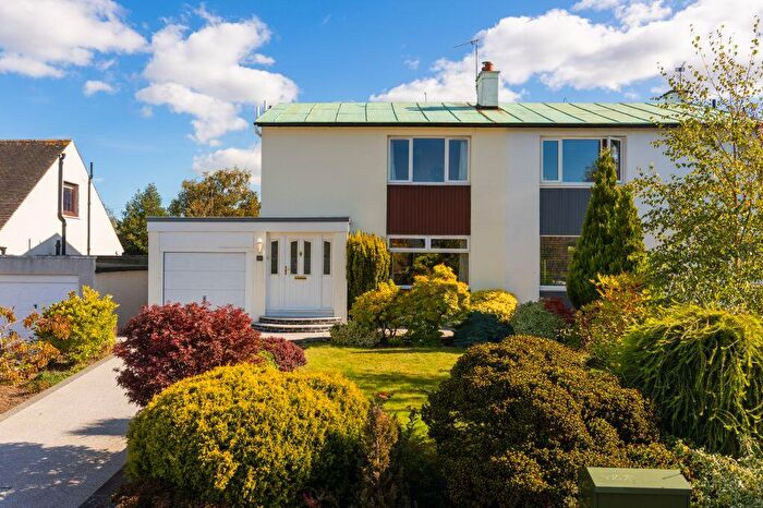 3 Bedroom Semi-Detached Villa For Sale In Barntongate Drive, Edinburgh, EH4