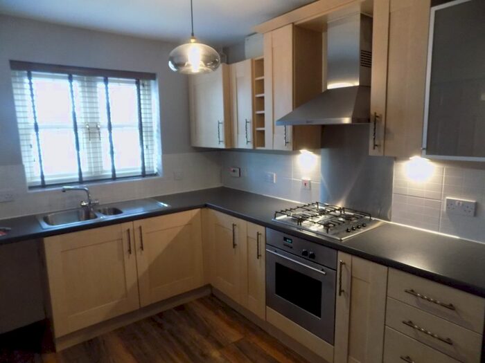 3 Bedroom Town House To Rent In Derby Road, Hilton, DE65
