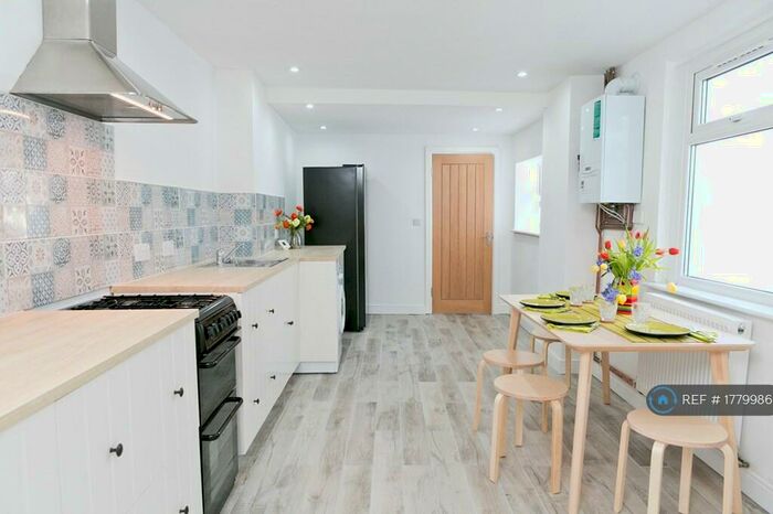 4 Bedroom Terraced House To Rent In Bertram Street, Cardiff, CF24