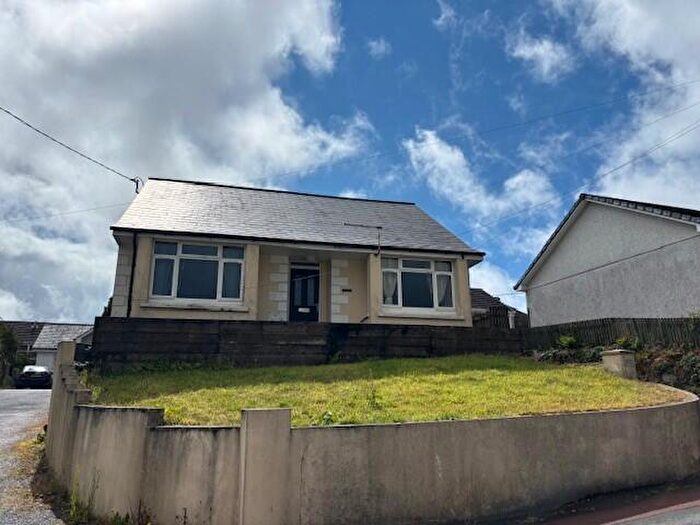 3 Bedroom Detached Bungalow To Rent In Hallaze Road, Penwithick, PL26