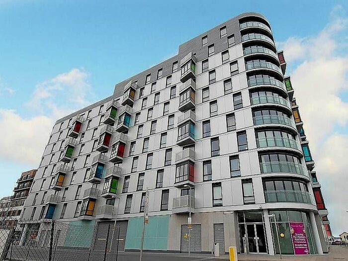 2 Bedroom Flat To Rent In Hunsaker, Alfred Street, Reading, RG1