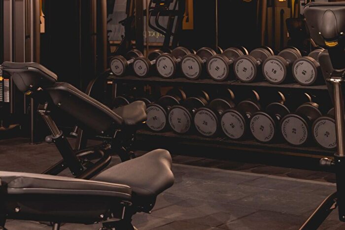 2 Bedroom Apartment To Rent In Nine Elms Lane, London, SW11