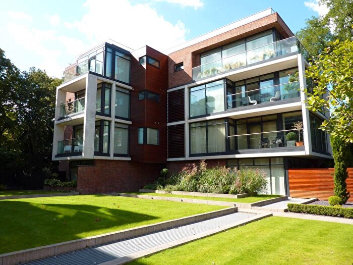 2 Bedroom Apartment To Rent In Barlow Moor Road, Manchester, M20