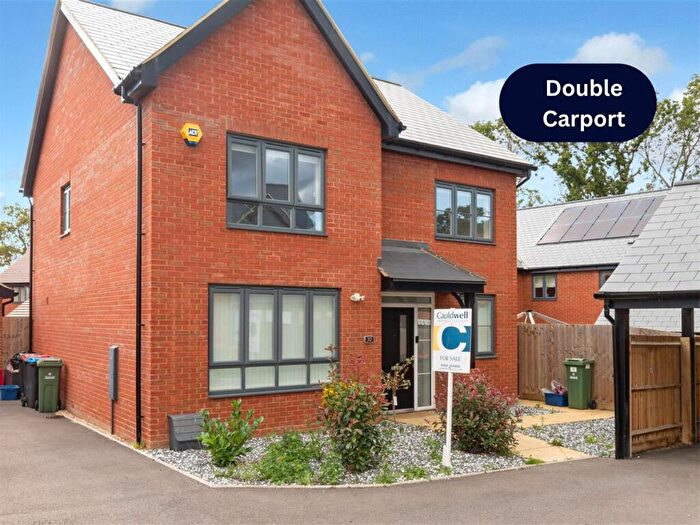 4 Bedroom Detached House For Sale In Friesland Avenue, Whitehouse, MK8
