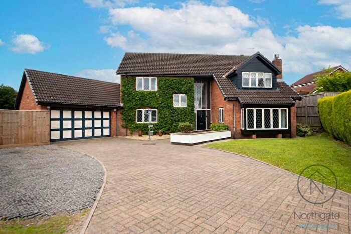 4 Bedroom Detached House To Rent In Stoneleigh Court, Newton Aycliffe, DL5