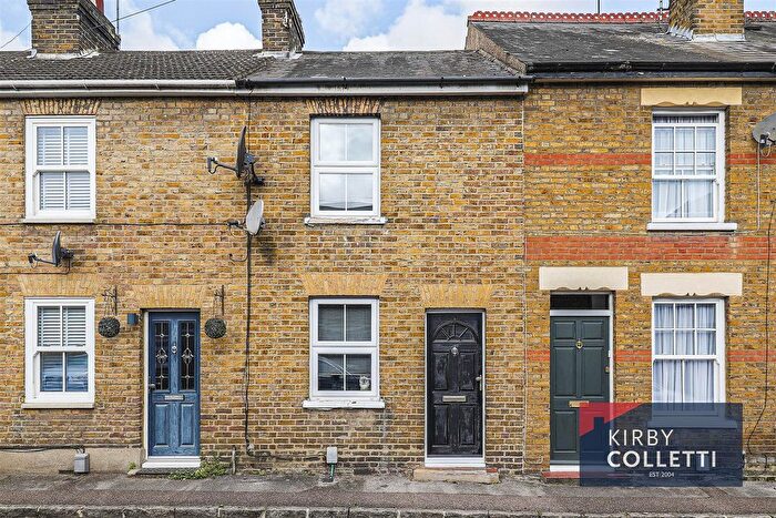 2 Bedroom Terraced House To Rent In North Road, Hoddesdon, EN11