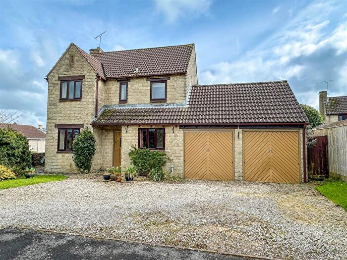 3 Bedroom Detached House For Sale In Hill Hayes Lane, Hullavington, SN14