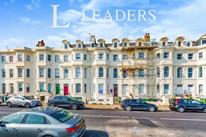 2 Bedroom Flat To Rent In Seafront Flat With Sea Views, BN17