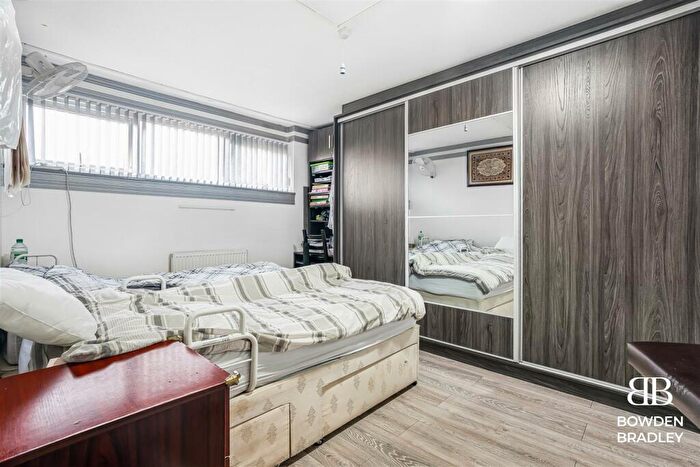 3 Bedroom Terraced House For Sale In Warren Gardens, Stratford, E15