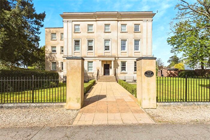 1 Bedroom Apartment For Sale In The Park, Cheltenham, Gloucestershire, GL50