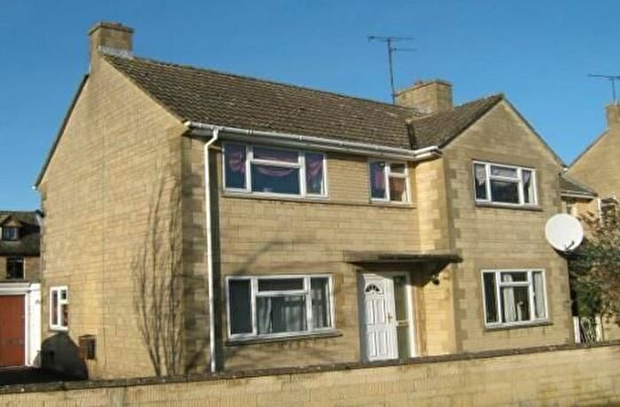 4 Bedroom Detached House To Rent In Kingsmead, Lechlade, GL7