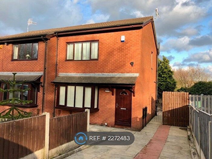 2 Bedroom Semi Detached House To Rent In Mortimer Street, Oldham, OL1