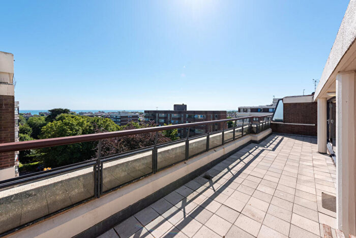 3 Bedroom Apartment To Rent In Eaton Manor, The Drive, East Sussex, BN3