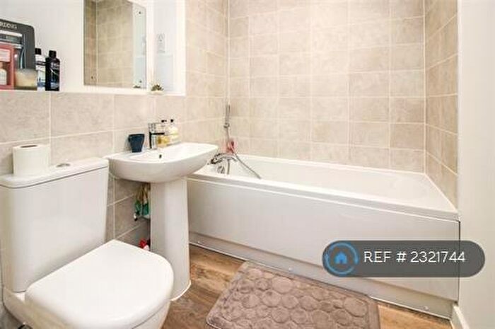 2 Bedroom Flat To Rent In Cubitt House, Wouldham, Rochester, ME1