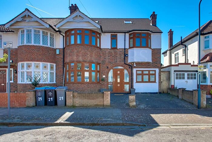 6 Bedroom Semi Detached House For Sale In Helena Road, London, NW10