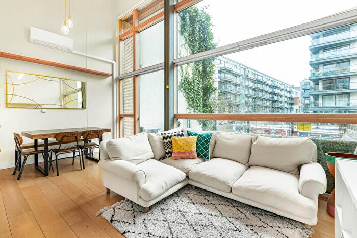 2 Bedroom Apartment To Rent In Benyon Wharf, Kingsland Road, London, E8