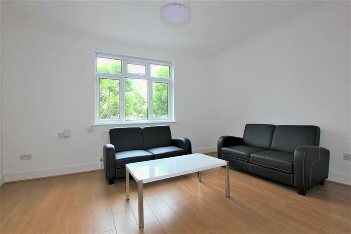 1 Bedroom Flat To Rent In Parkway, Camden, NW1