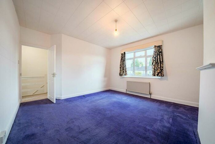 3 Bedroom Terraced House To Rent In Island Road, Tooting, Mitcham, CR4