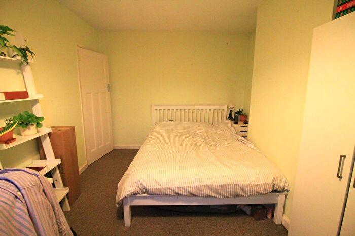 4 Bedroom Semi-Detached House To Rent In Filton Avenue, Bristol, BS7