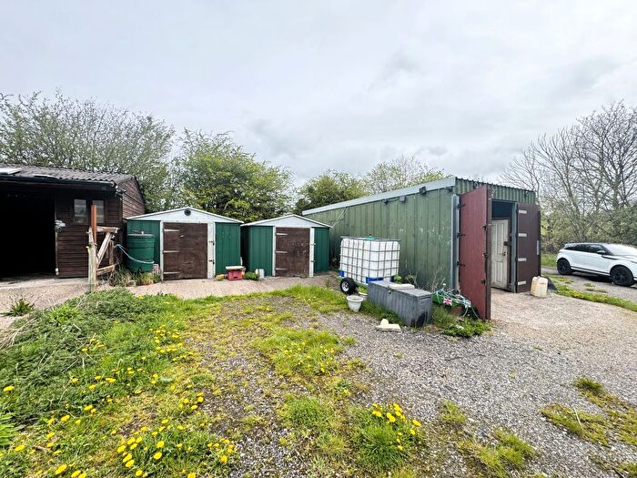 Equestrian For Sale In Gloves Lane, Blackwell, Alfreton, DE55