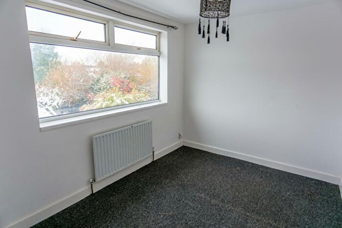 2 Bedroom Semi-Detached House For Sale In Kentmere Avenue, Leeds, LS14