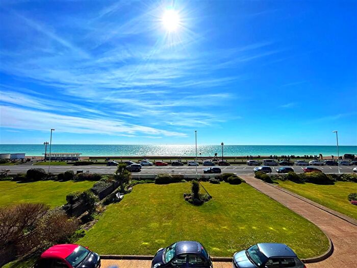 3 Bedroom Flat To Rent In West Parade, Worthing, BN11