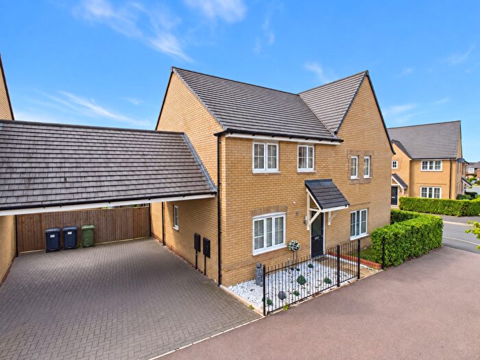 3 Bedroom Semi-Detached House For Sale In Gumcester Way, Godmanchester, Huntingdon., PE29