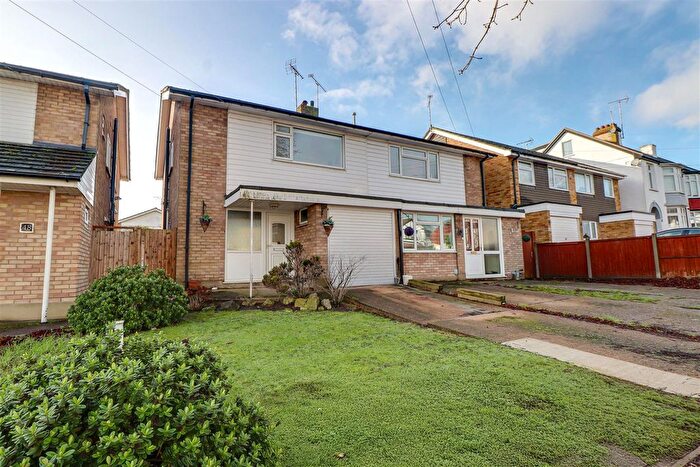 3 Bedroom Semi Detached House For Sale In Mountdale Gardens, Leigh-On-Sea, SS9