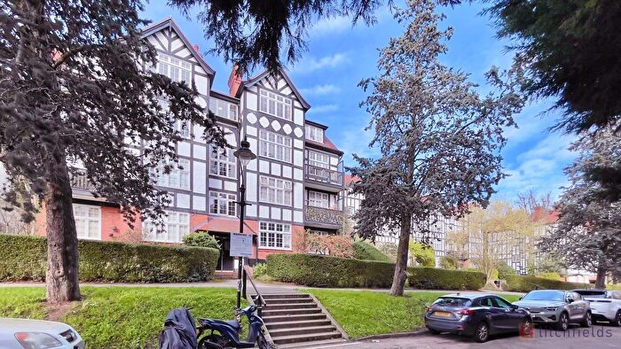 3 Bedroom Flat For Sale In Langbourne Avenue, Highgate, N6