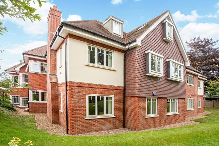 2 Bedroom Apartment To Rent In Leyton Road Harpenden, AL5