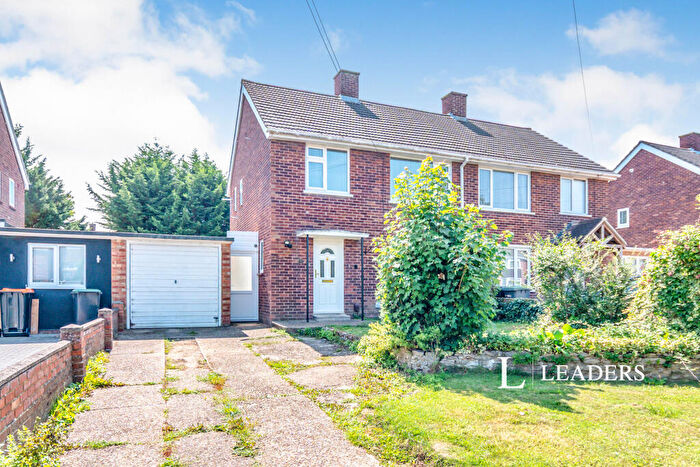 3 Bedroom Semi-Detached House To Rent In Putnoe Street, Bedford, MK41