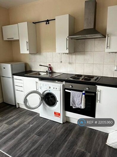 2 Bedroom Flat To Rent In Alexandra Road, Grimsby, DN31