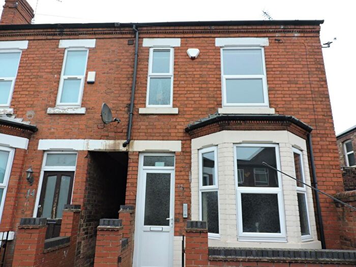 4 Bedroom Semi-Detached House To Rent In Lace Street, Dunkirk, Nottingham, NG7