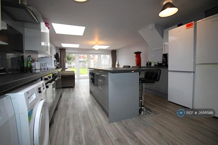6 Bedroom Terraced House To Rent In Lodge Road, Southampton, SO14