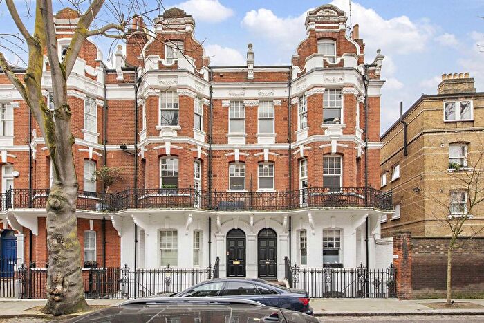 Studio For Sale In Cheyne Row, Chelsea, SW3