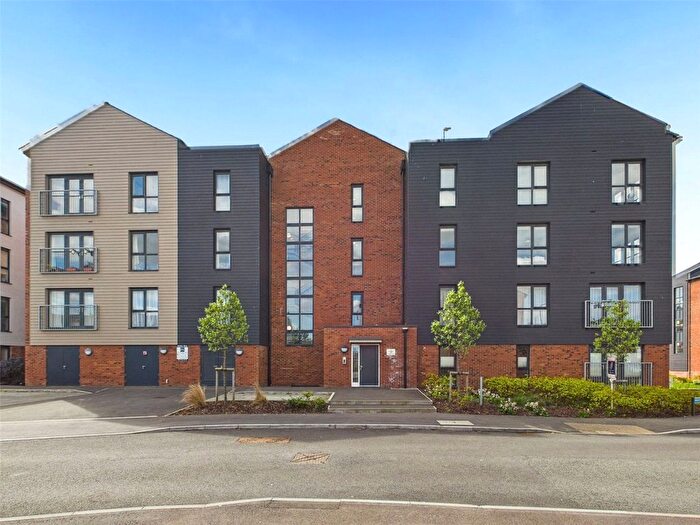 2 Bedroom Flat For Sale In Hobbs Way, Gloucester, Gloucestershire, GL2
