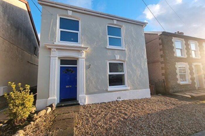 3 Bedroom Property To Rent In Llandeilo Road, Rhydaman, SA18