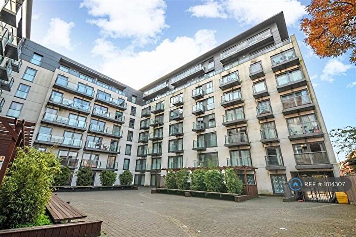 1 Bedroom Flat To Rent In High Street, Slough, SL1