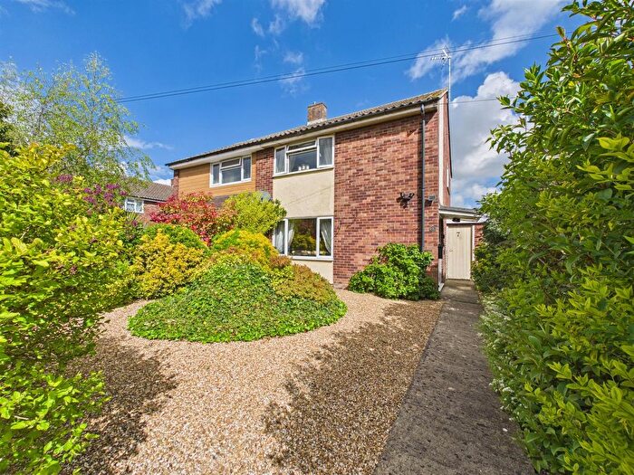 2 Bedroom Semi Detached House For Sale In Radnor End, Elmhurst, Aylesbury, HP20