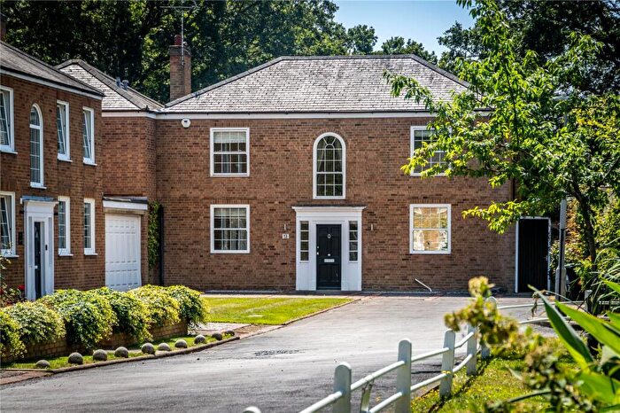 5 Bedroom Detached House For Sale In The Moat, New Malden, Surrey, KT3