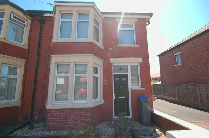 3 Bedroom End Of Terrace House To Rent In Harcourt Road, FY4