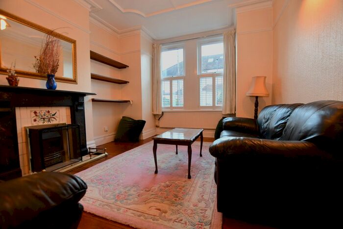 4 Bedroom End Of Terrace House To Rent In Stockfield Road, London, SW16