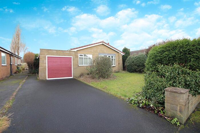 3 Bedroom Detached Bungalow For Sale In Ninelands Spur, Garforth Leeds, LS25