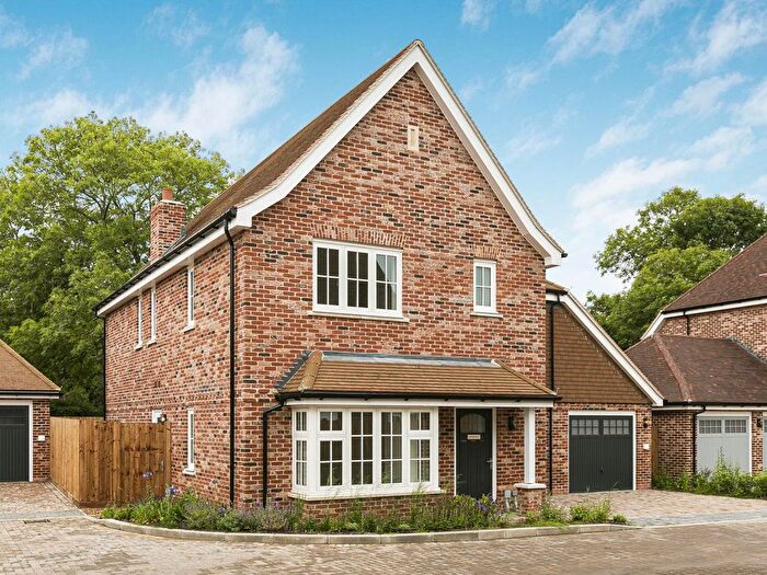 4 Bedroom Detached House For Sale In Little Green Lane, Croxley Green, Rickmansworth, WD3