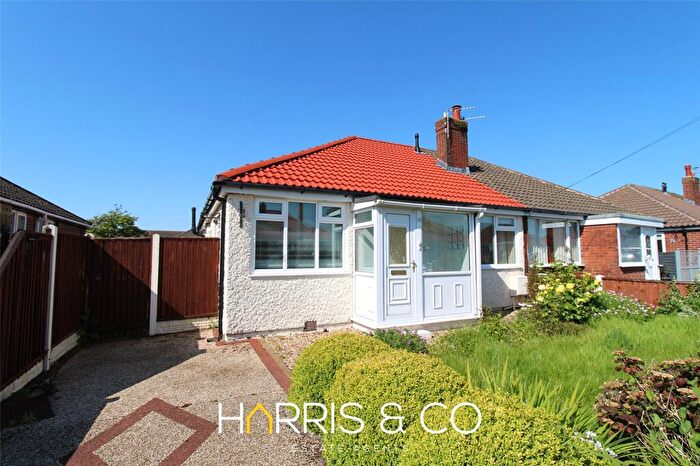 2 Bedroom Bungalow For Sale In Quail Holme Road, Knott End-on-Sea, Lancashire, FY6