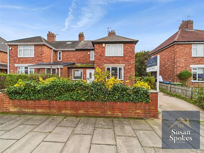 3 Bedroom Semi Detached House For Sale In Gorse Avenue, South Shields, NE34