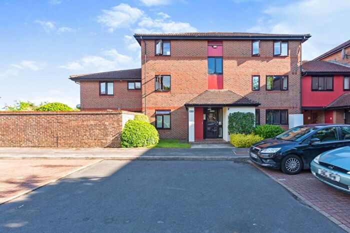 1 Bedroom Apartment To Rent In Cullerne Close, Abingdon, OX14